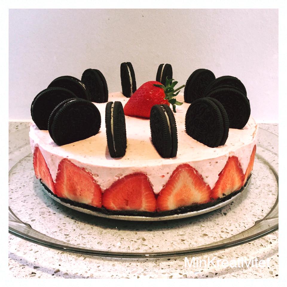 Strawberry cheesecake med oreo