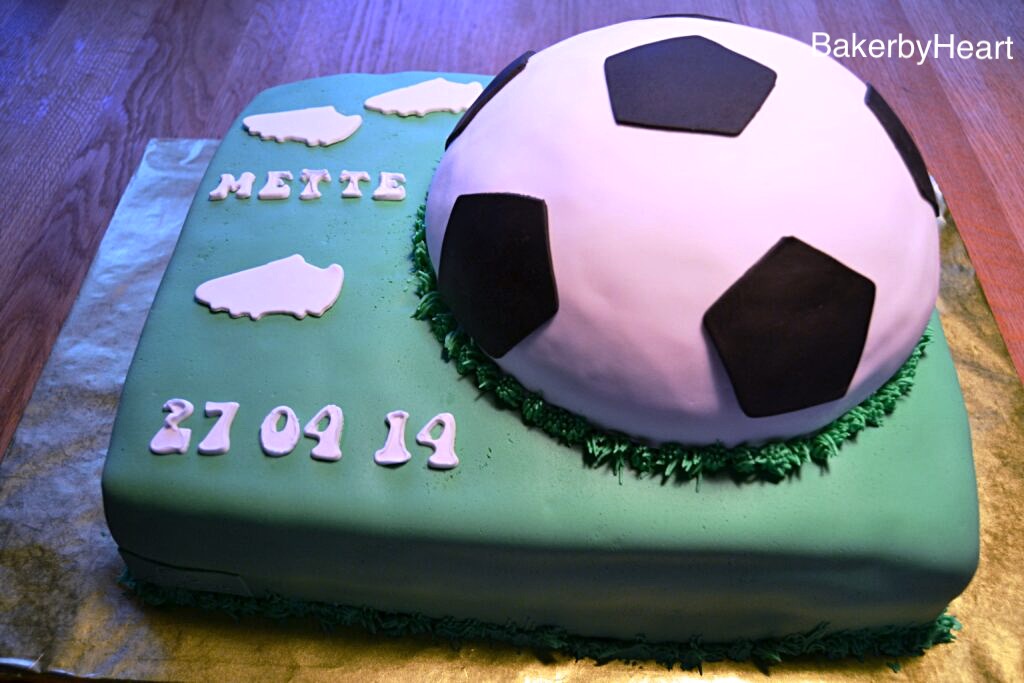 Konfirmatopnskage Fodboldtema – Confirmation cake for a football lover