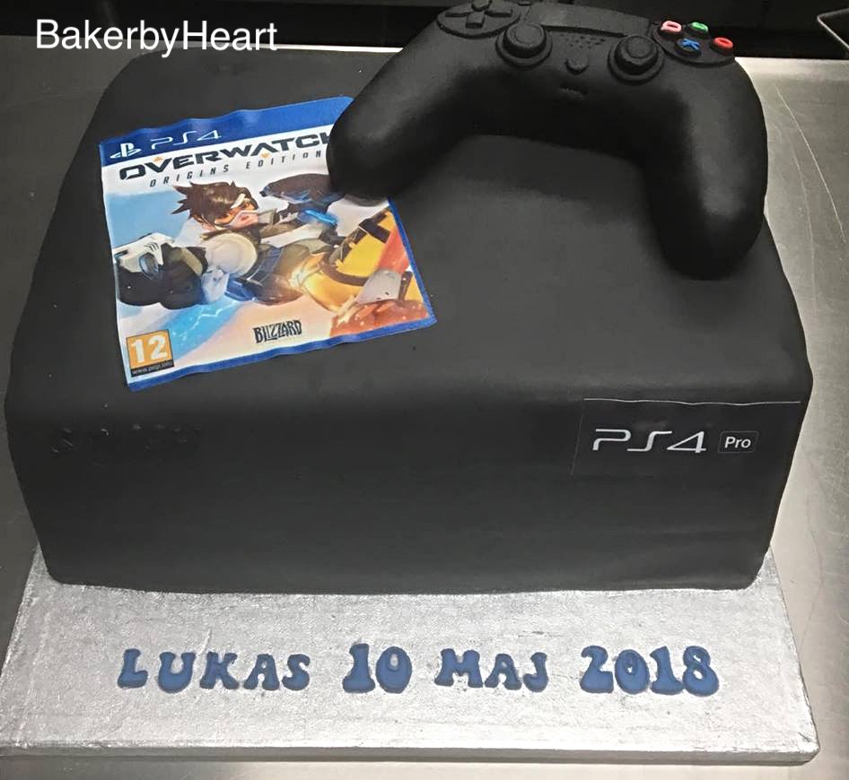 Playstation cake