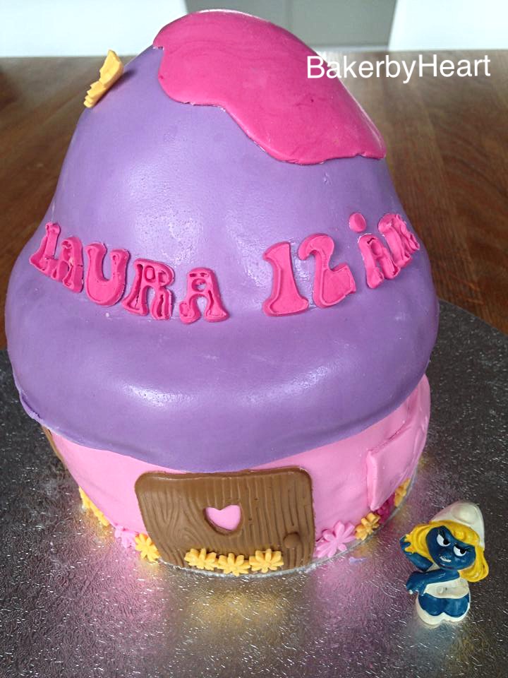 Fødselsdagskage Smølfernes hus – Birthday cake – Smurfs house
